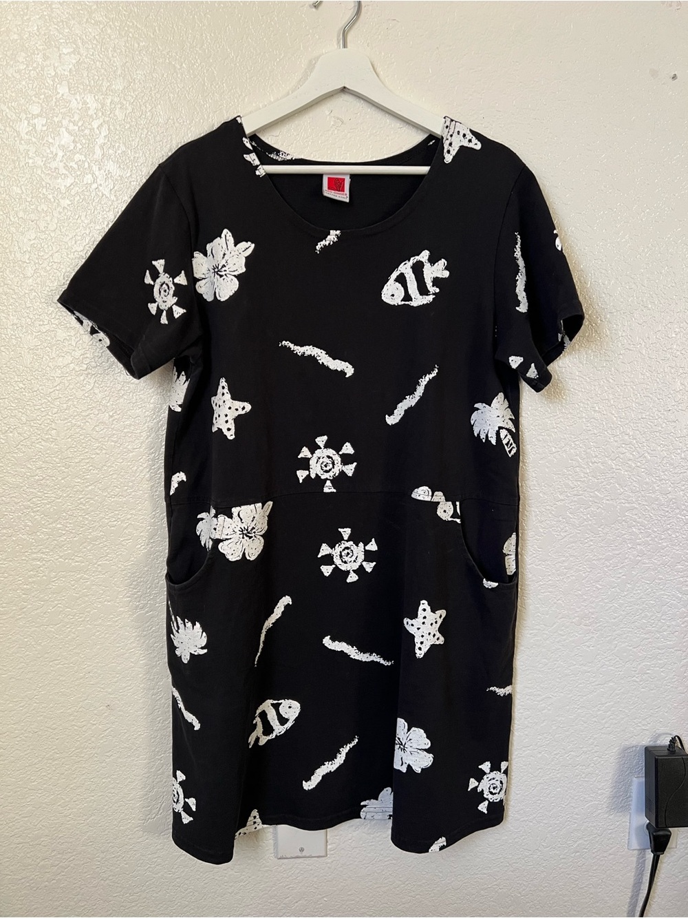 Vintage Red Ginger Shift Dress Large Black White Marine Tropical Print Pockets